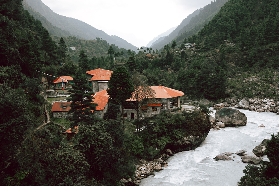 Mountain Lodges of Nepal, alojamiento de montaña con vistas al Himalaya durante una ruta de trekking en Nepal.